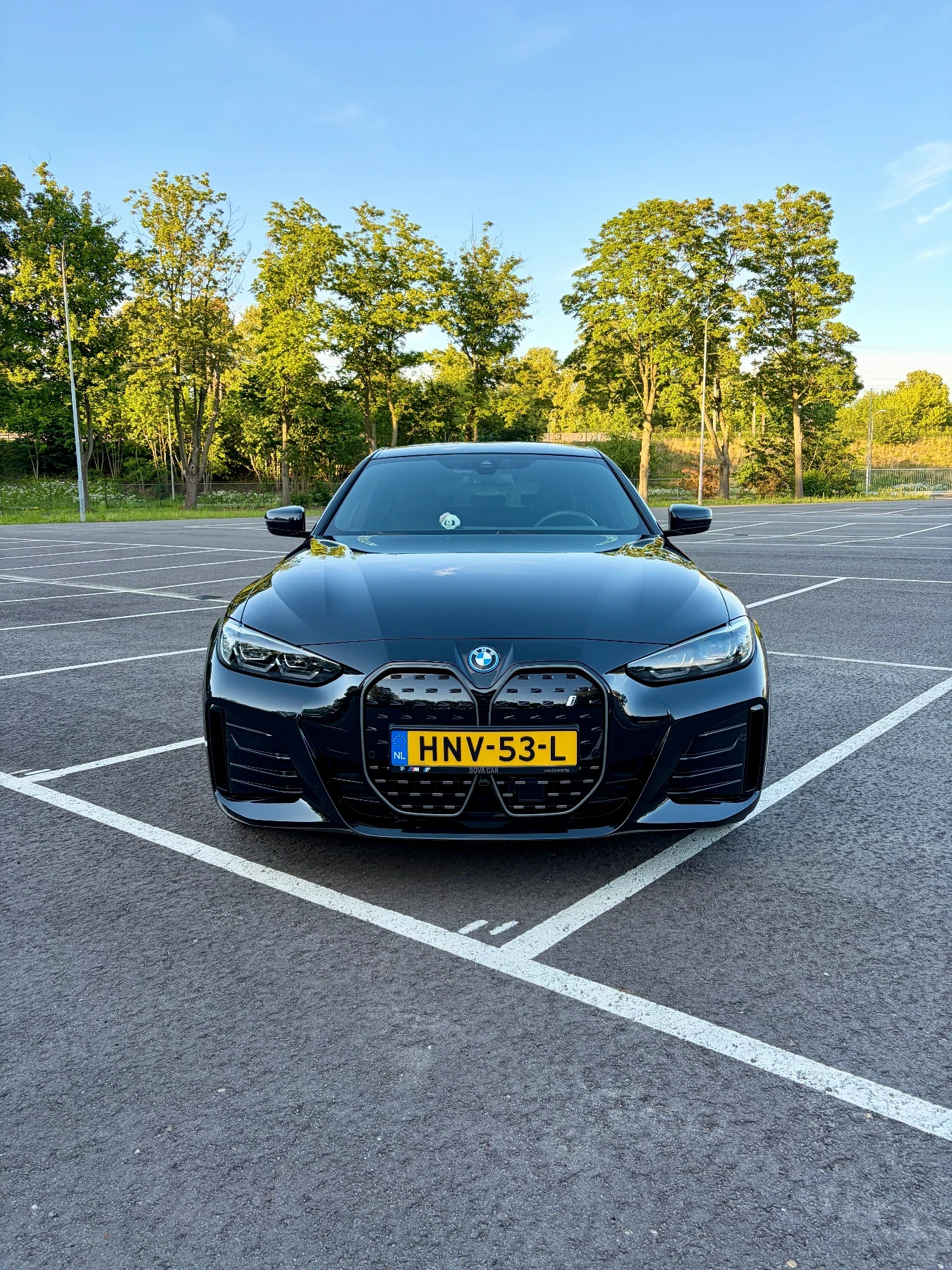 BMW i4, снимка 2 - Автомобили и джипове - 55277970