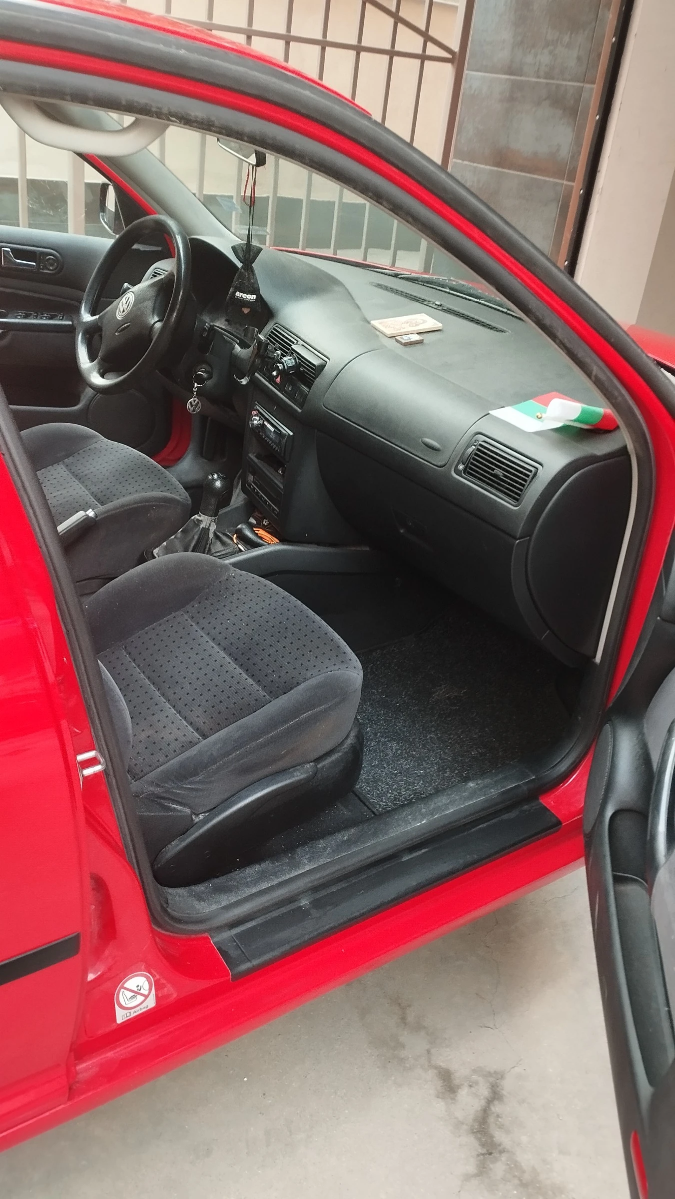 VW Golf IV, снимка 9 - Автомобили и джипове - 53927792