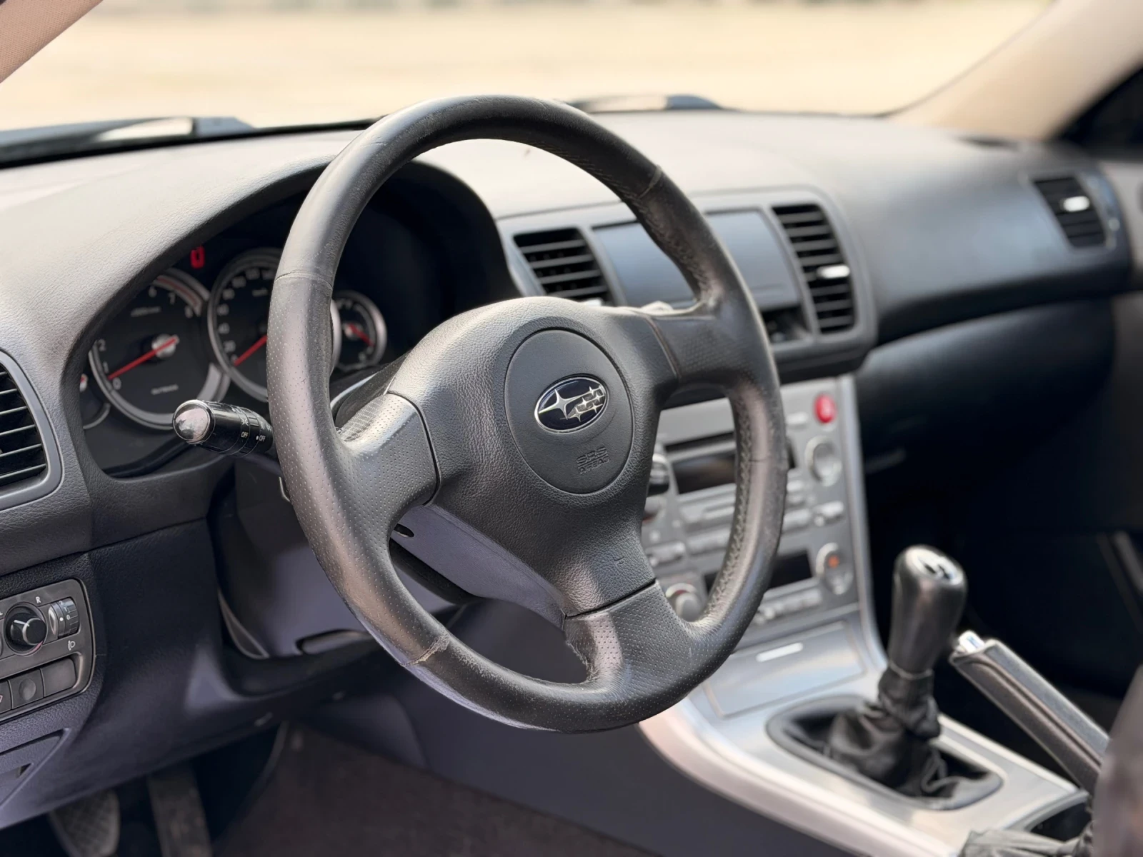 Subaru Outback 2.5I/4X4/ПАНОРАМА/ИТАЛИЯ/УНИКАТ, снимка 11 - Автомобили и джипове - 54067272