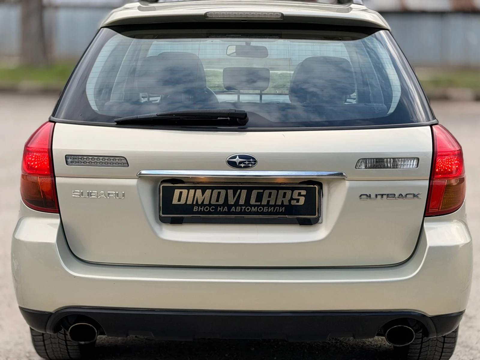 Subaru Outback 2.5I/4X4/ПАНОРАМА/ИТАЛИЯ/УНИКАТ, снимка 4 - Автомобили и джипове - 54067272