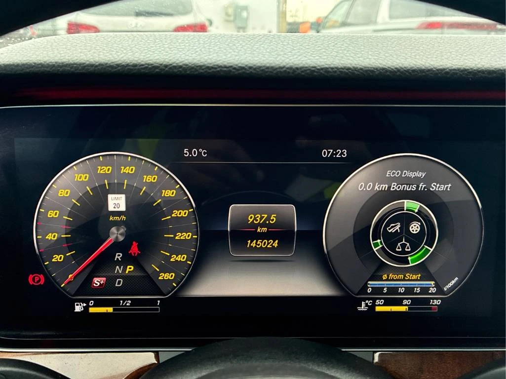 Mercedes-Benz E 300 CARFAX* BURMESTER * DISTRONIC * 360, снимка 13 - Автомобили и джипове - 54166577