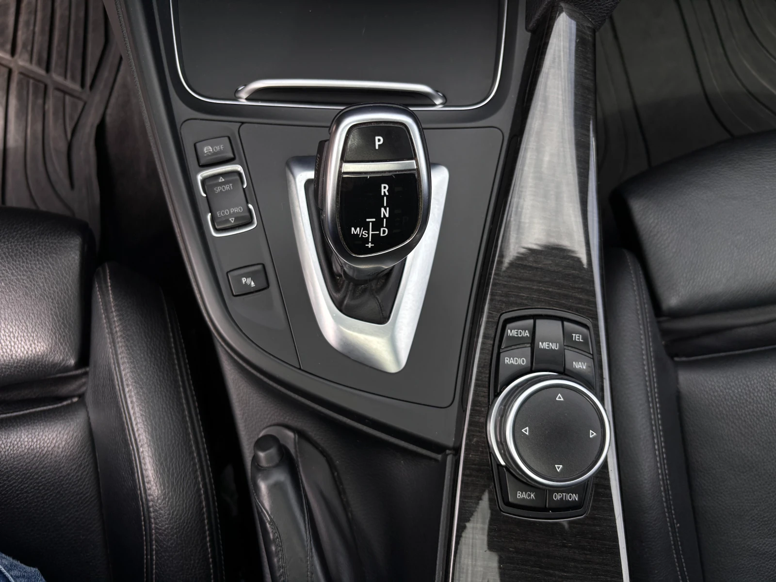 BMW 340 3 Series 340i xDrive, снимка 13 - Автомобили и джипове - 54218877