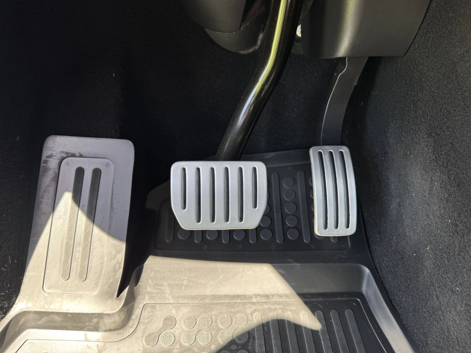 Tesla Model Y Performance | Mobile.bg � ����������� 12