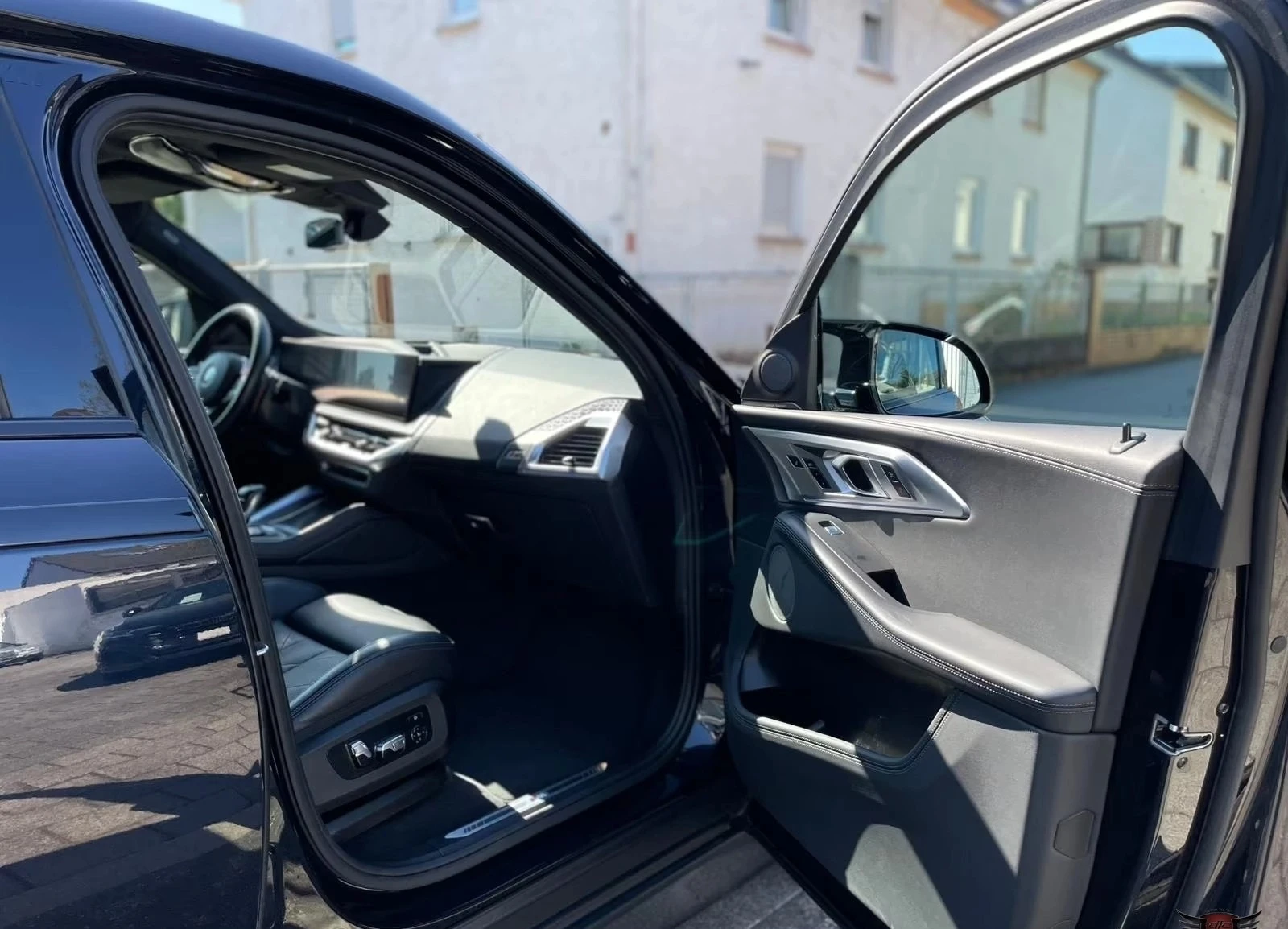 BMW XM 4.4 Hybrid xDrive, снимка 13 - Автомобили и джипове - 54360150