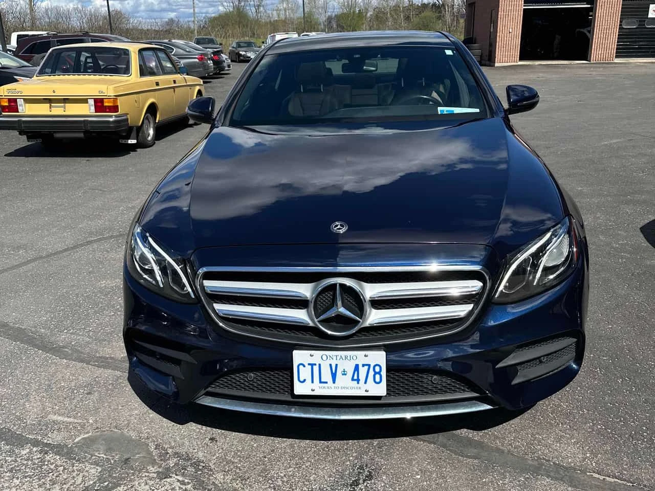 Mercedes-Benz E 400 CARFAX, снимка 6 - Автомобили и джипове - 54479650