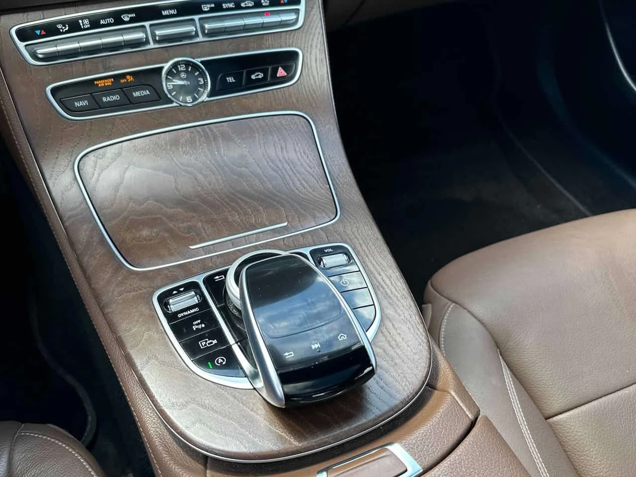 Mercedes-Benz E 400 CARFAX, снимка 10 - Автомобили и джипове - 54479650