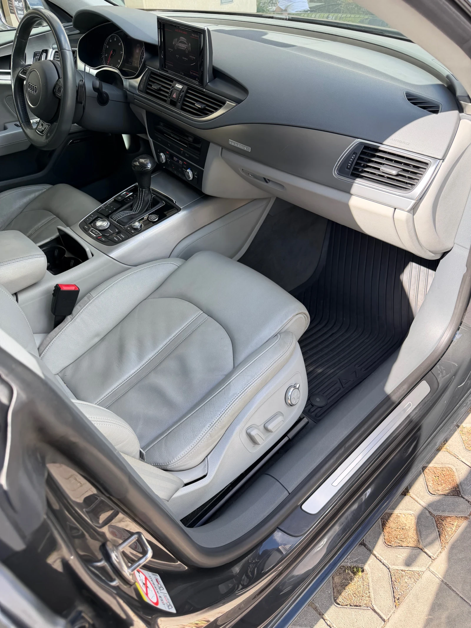 Audi A7 3.0 TFSI, снимка 12 - Автомобили и джипове - 54975020