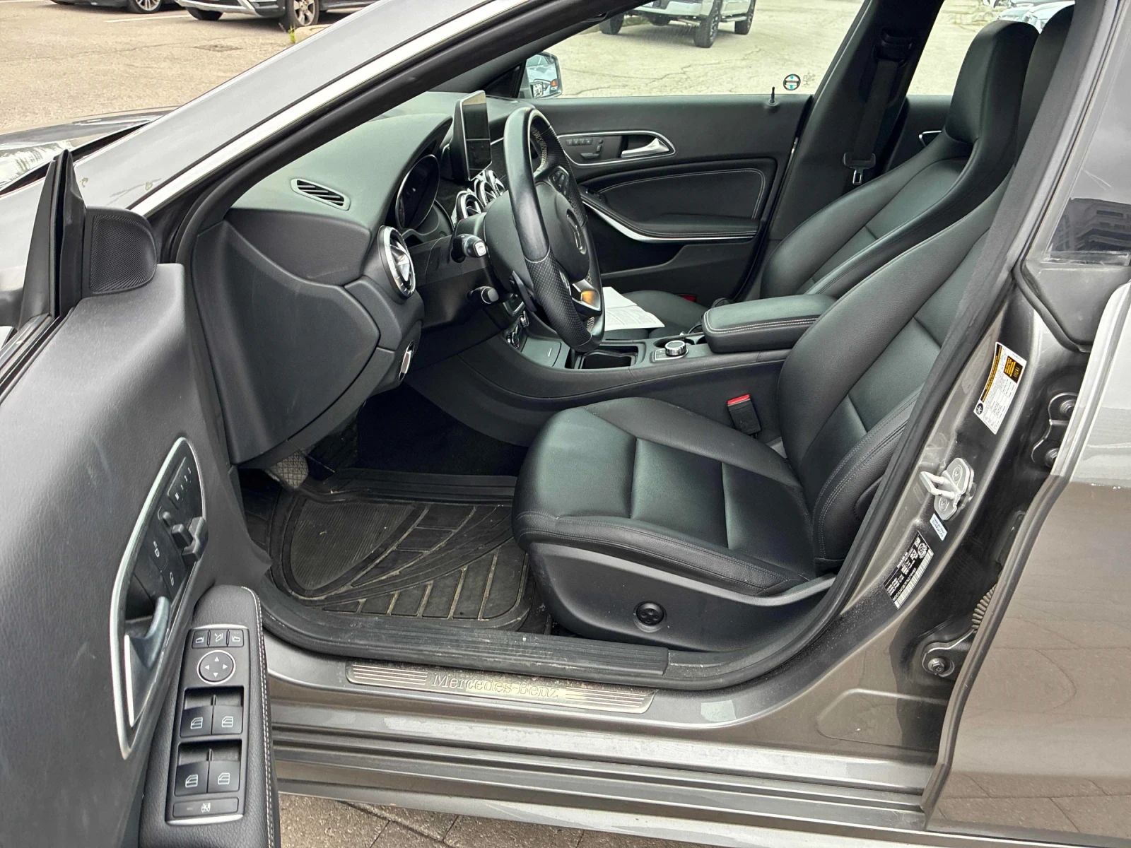 Mercedes-Benz CLA 250 ПОДГРЕВ* ШИБИДАХ* CARFAX , снимка 6 - Автомобили и джипове - 55204223