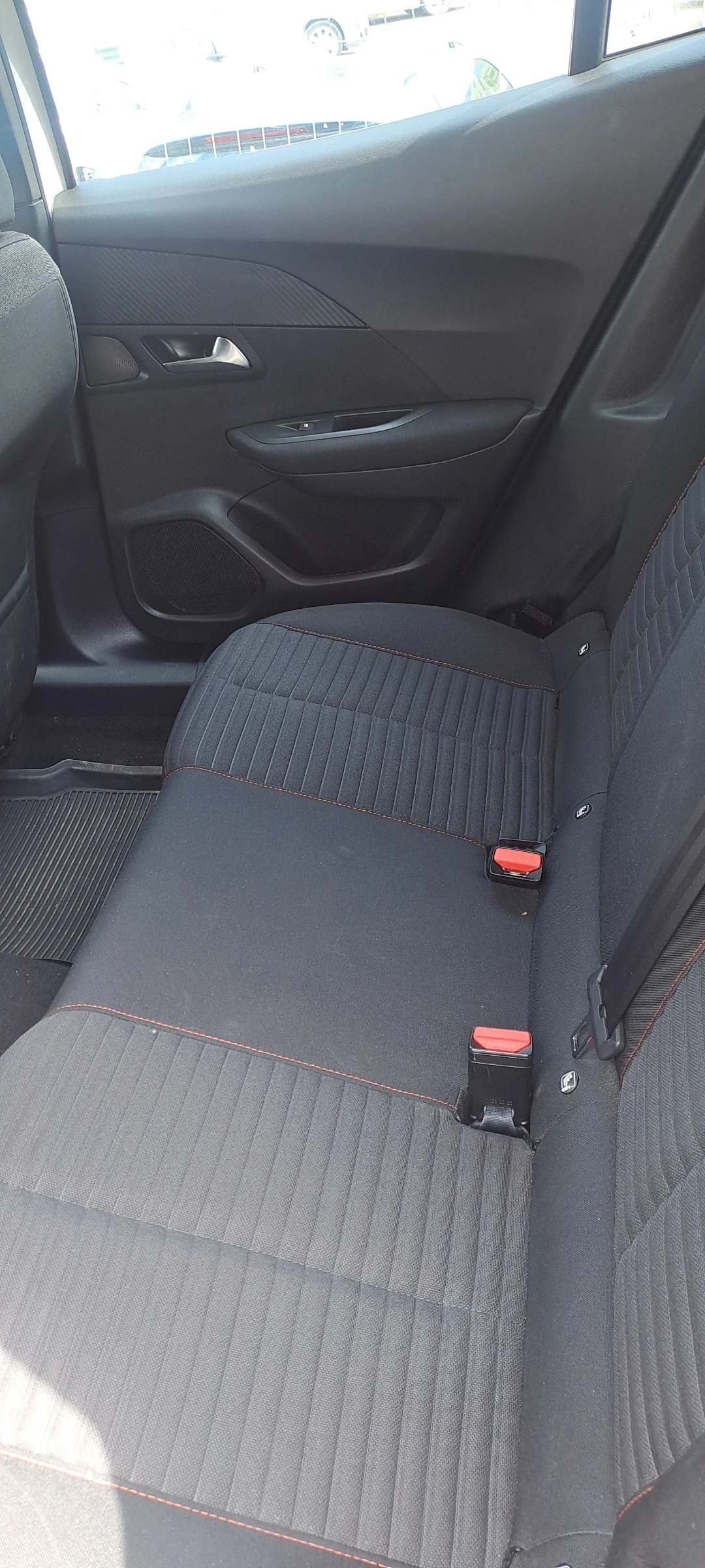 Peugeot 2008, снимка 7 - Автомобили и джипове - 55448078