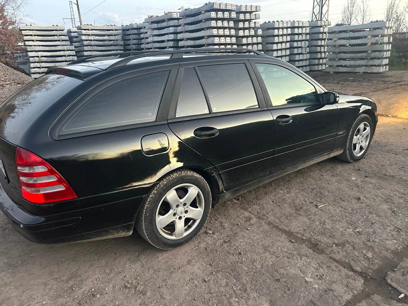 Mercedes-Benz C 200, снимка 4 - Автомобили и джипове - 55609849