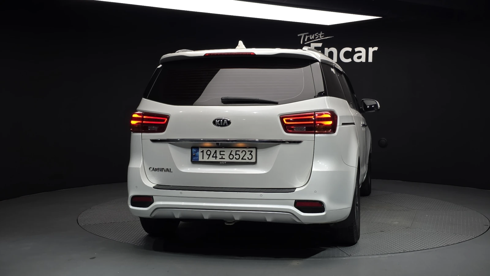 Kia Carnival ПОДГРЕВ ВОЛАН КРАЙНА ЦЕНА* encareu.com, снимка 4 - Автомобили и джипове - 56024653