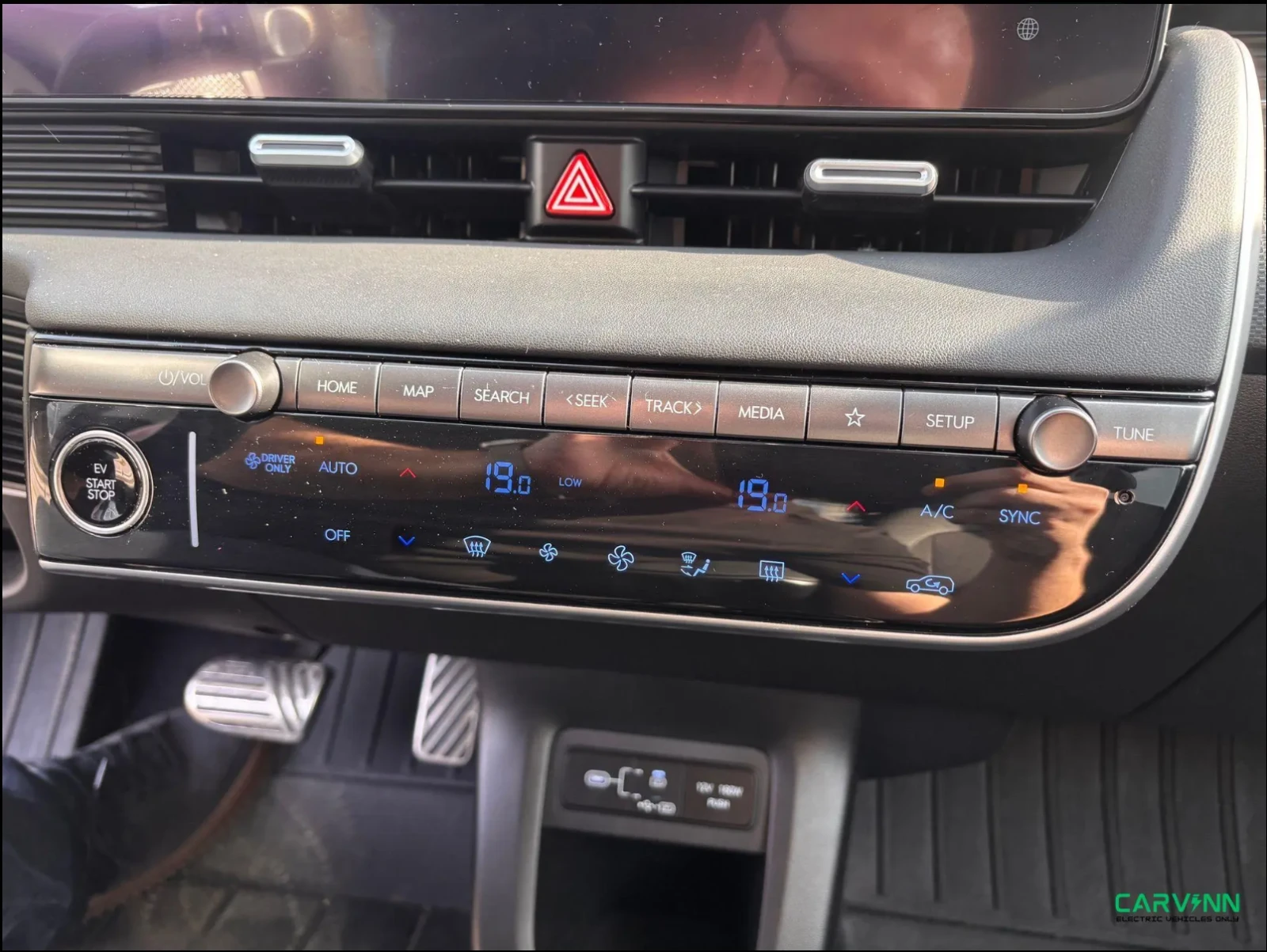 Hyundai Ioniq 5 FACELIFT 84кВтч HTRAC 4x4 гаранция 8 години Лизинг, снимка 14 - Автомобили и джипове - 56064337