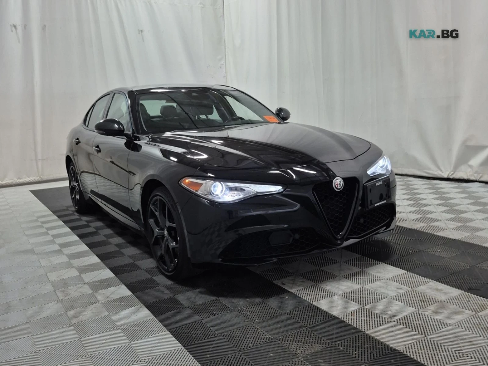 Alfa Romeo Giulia Ti Q4 Цена до България & АвтоКредит, снимка 2 - Автомобили и джипове - 56158193