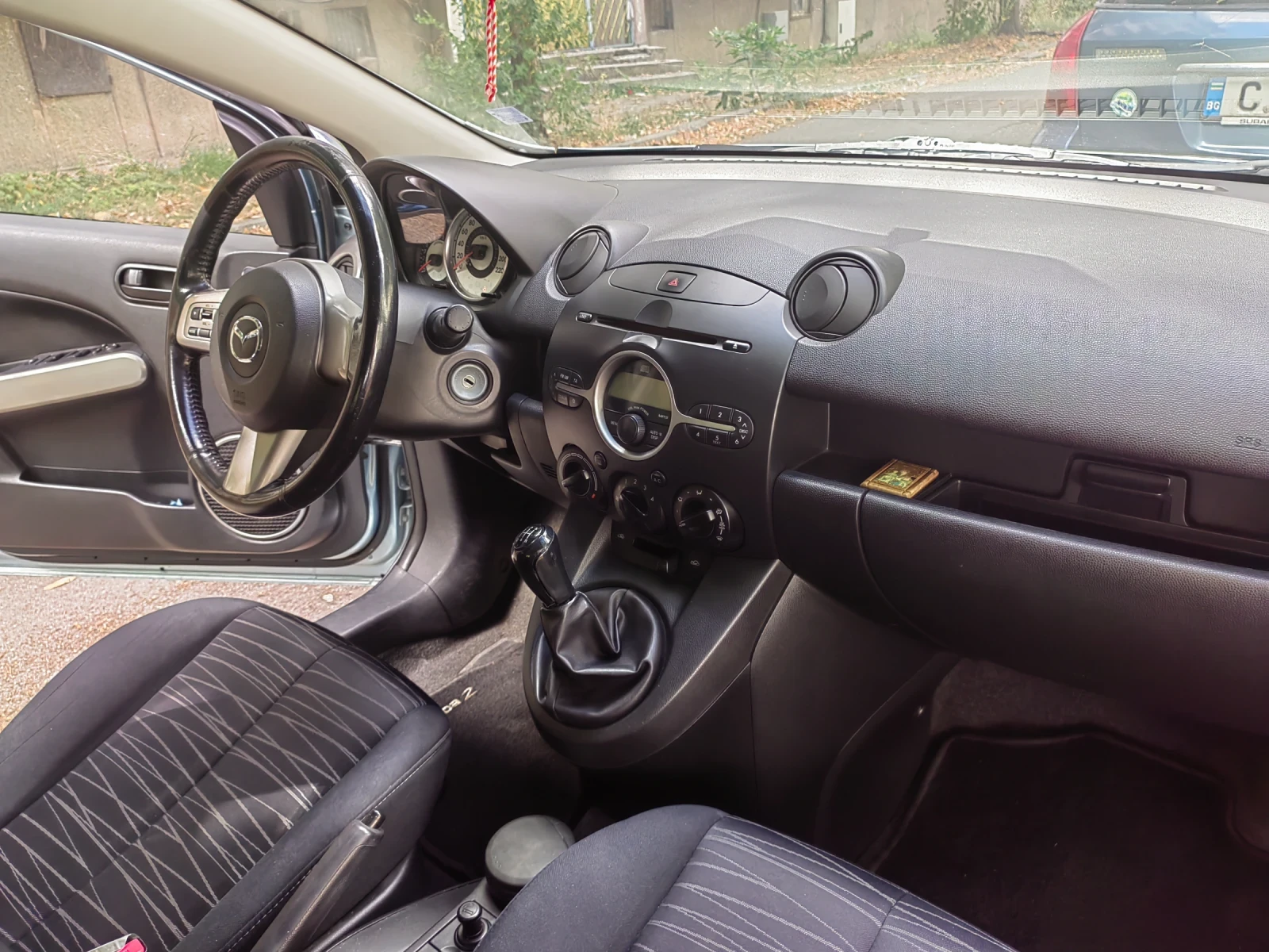 Mazda 2, снимка 5 - Автомобили и джипове - 56224057