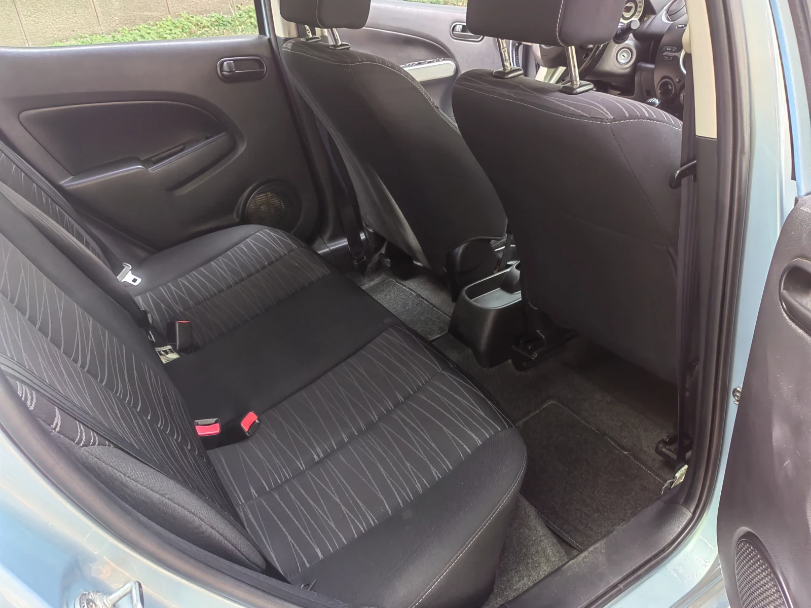 Mazda 2, снимка 4 - Автомобили и джипове - 56224057