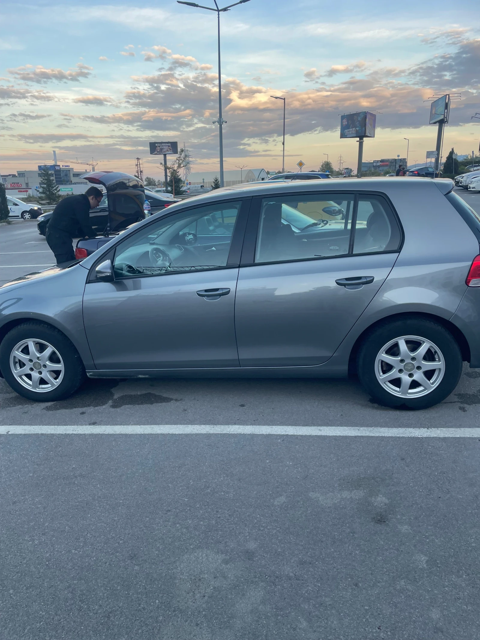 VW Golf 1.4 tsi  122 k.c, снимка 3 - Автомобили и джипове - 56416248