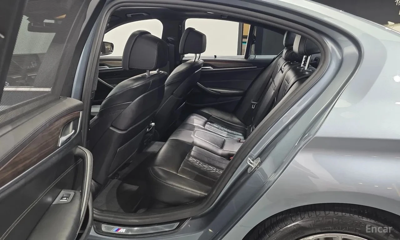 BMW 530 * 530i M Sport Package Plus * , снимка 11 - Автомобили и джипове - 56714668