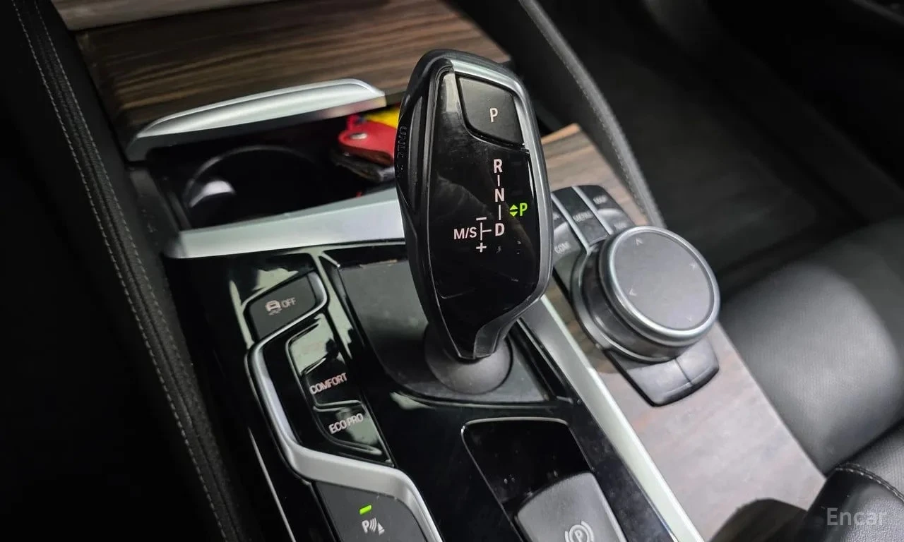 BMW 530 * 530i M Sport Package Plus * , снимка 9 - Автомобили и джипове - 56714668