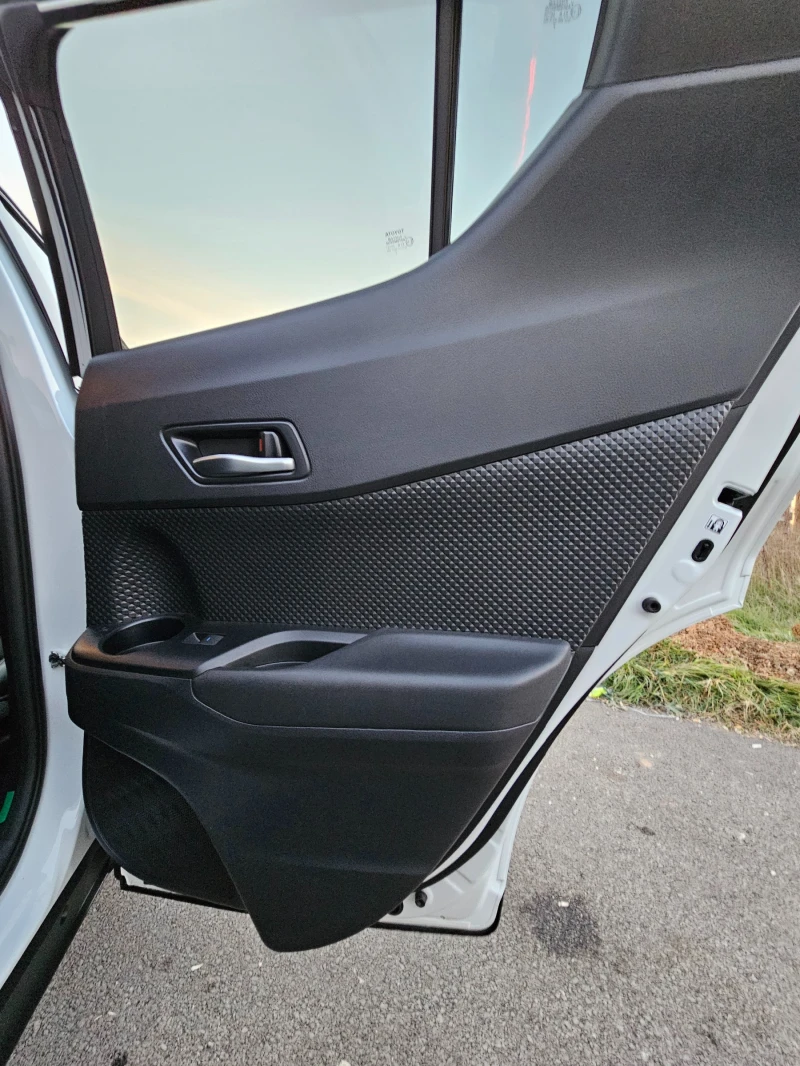 Toyota C-HR GR Sport, снимка 10 - Автомобили и джипове - 52032812