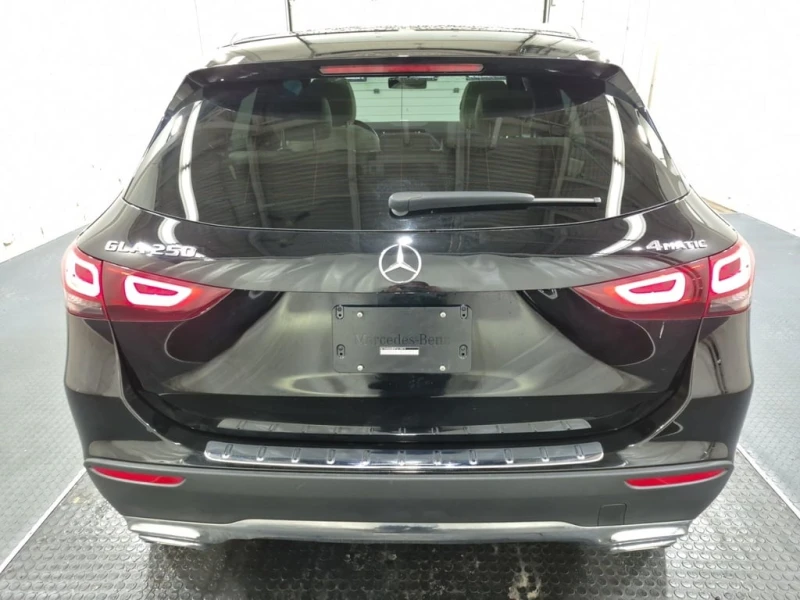 Mercedes-Benz GLA 250  CARFAX * БЕЗ ПЪРВОНАЧАЛНА ВНОСКА, снимка 4 - Автомобили и джипове - 53150346