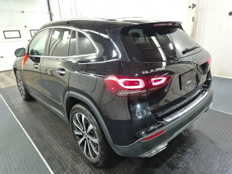 Mercedes-Benz GLA 250  CARFAX * БЕЗ ПЪРВОНАЧАЛНА ВНОСКА, снимка 11 - Автомобили и джипове - 53150346