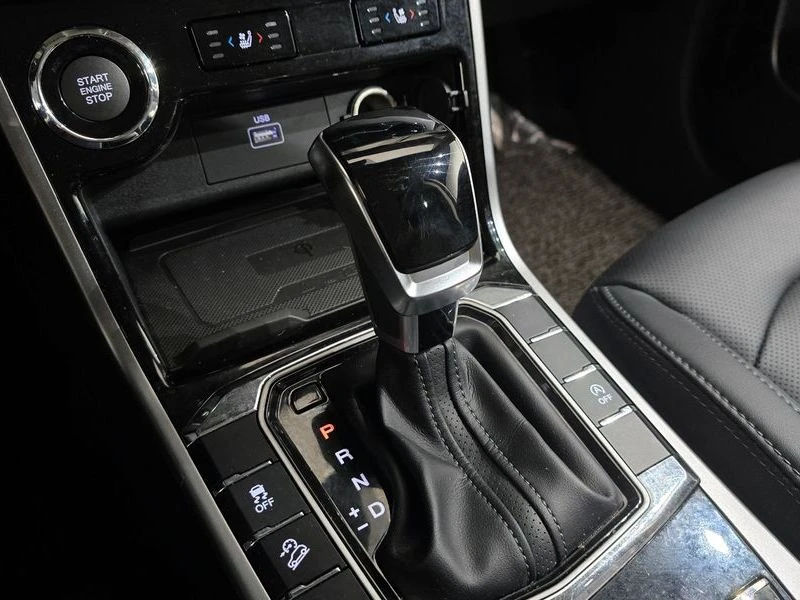 SsangYong Korando 1.5 175950 Automatic, снимка 9 - Автомобили и джипове - 55750065