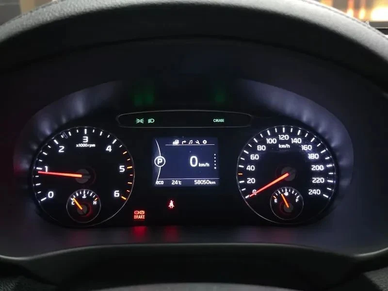 Kia Sorento, снимка 8 - Автомобили и джипове - 56689500
