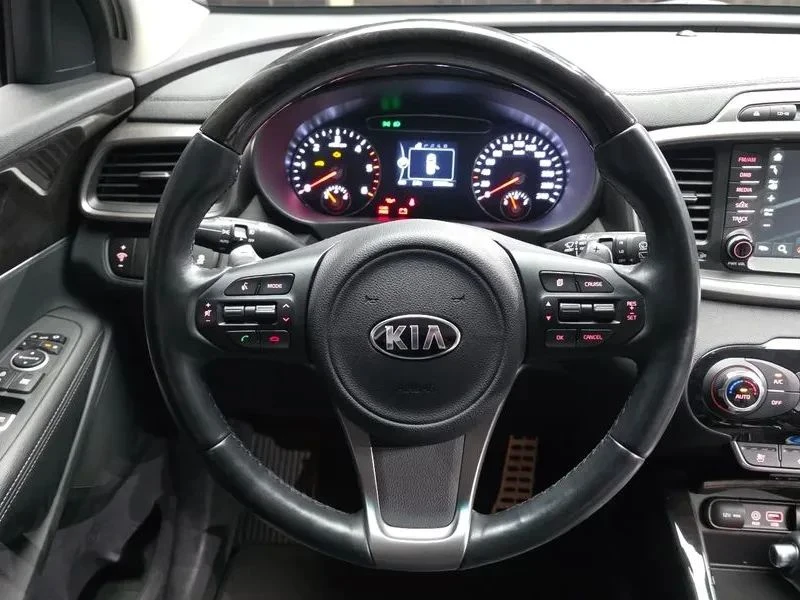Kia Sorento, снимка 13 - Автомобили и джипове - 56689500