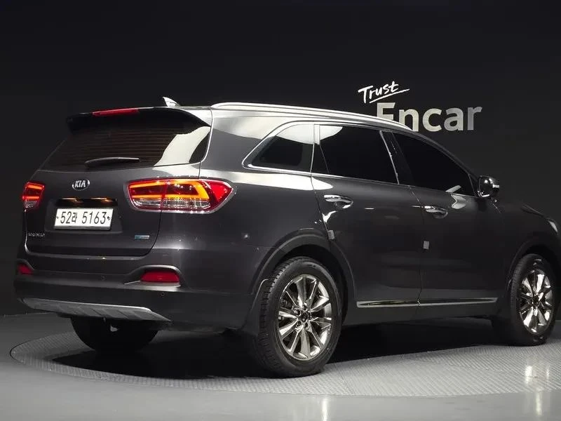 Kia Sorento, снимка 2 - Автомобили и джипове - 56689500