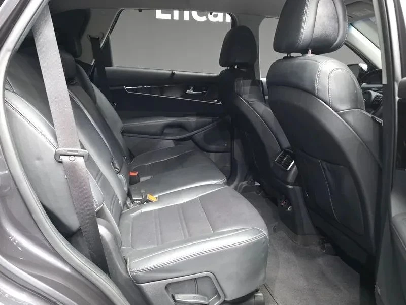 Kia Sorento, снимка 12 - Автомобили и джипове - 56689500