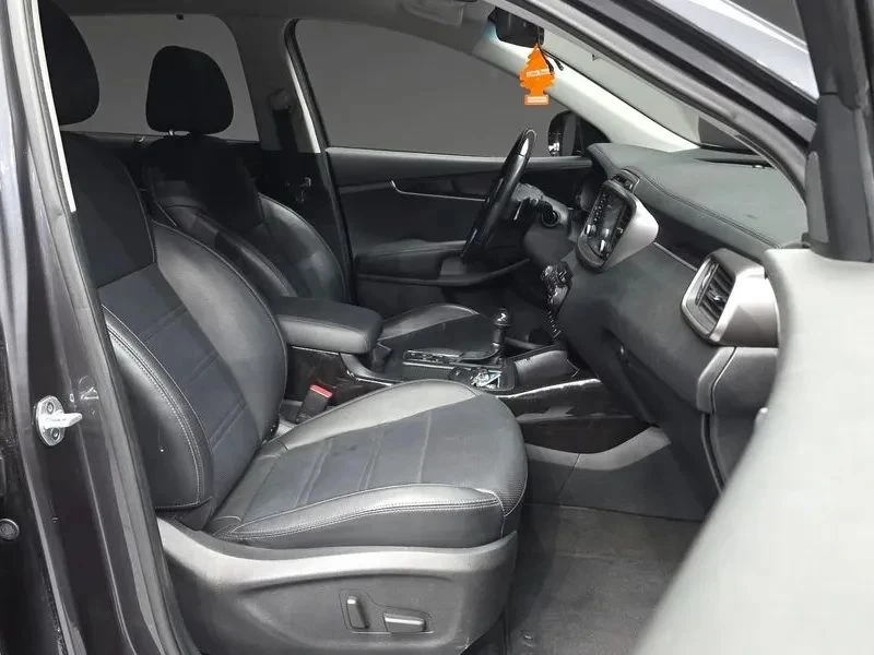 Kia Sorento, снимка 11 - Автомобили и джипове - 56689500