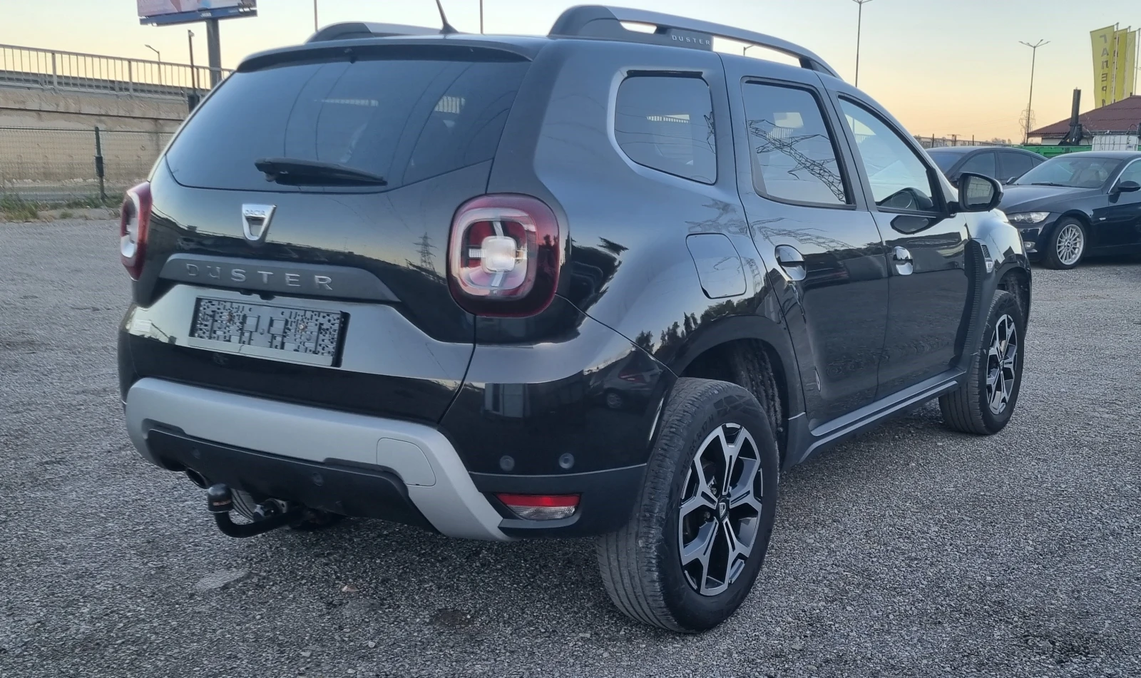 Dacia Duster 1.2Tce/ Камера/ Навигация/ Швейцария - изображение 5