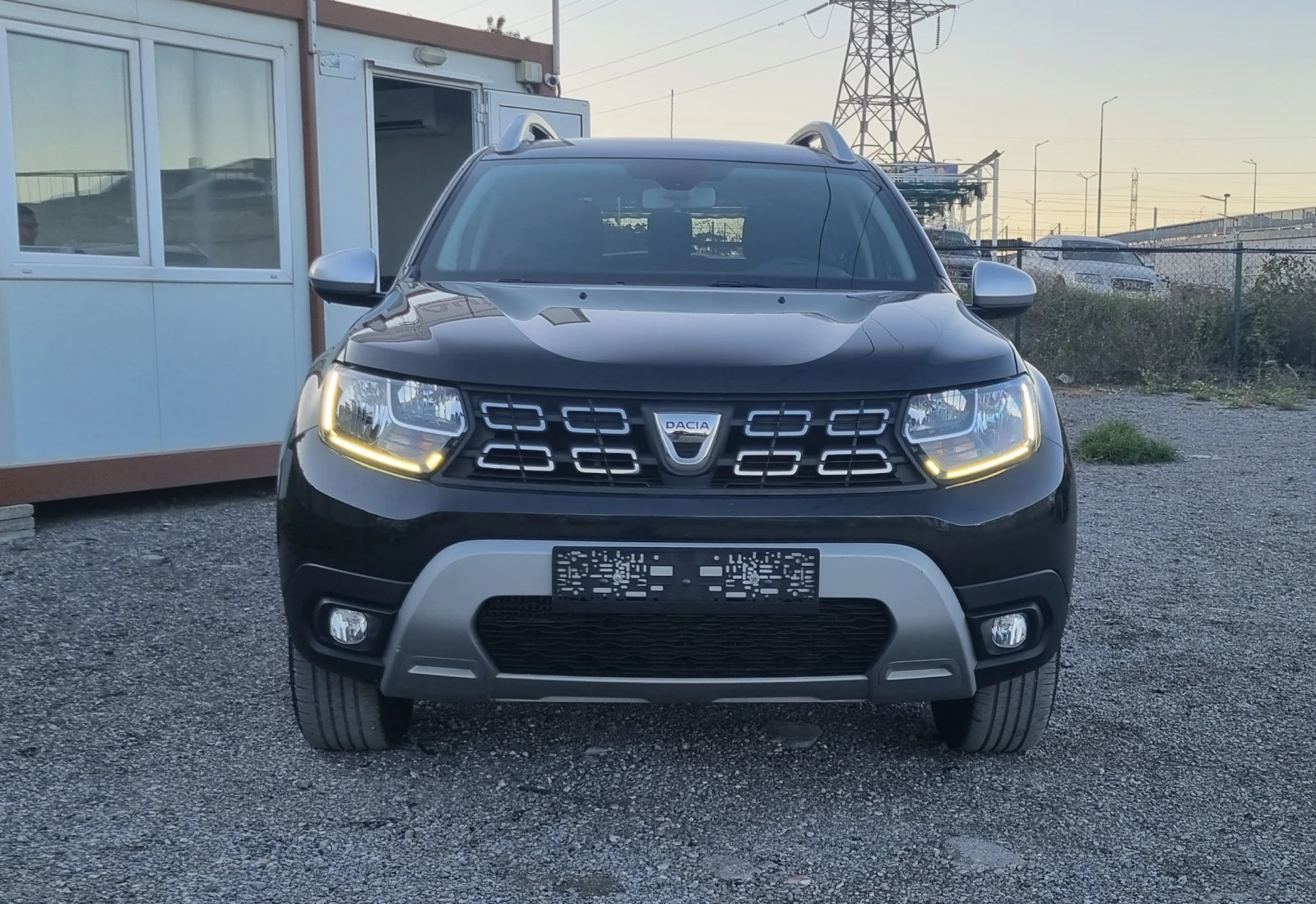 Dacia Duster 1.2Tce/ Камера/ Навигация/ Швейцария - изображение 2