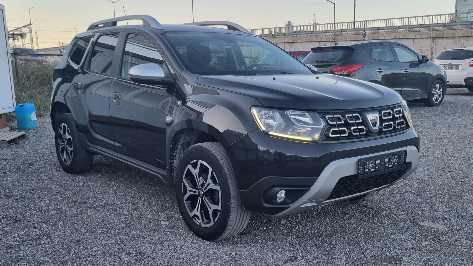 Dacia Duster 1.2Tce/ Камера/ Навигация/ Швейцария - изображение 3