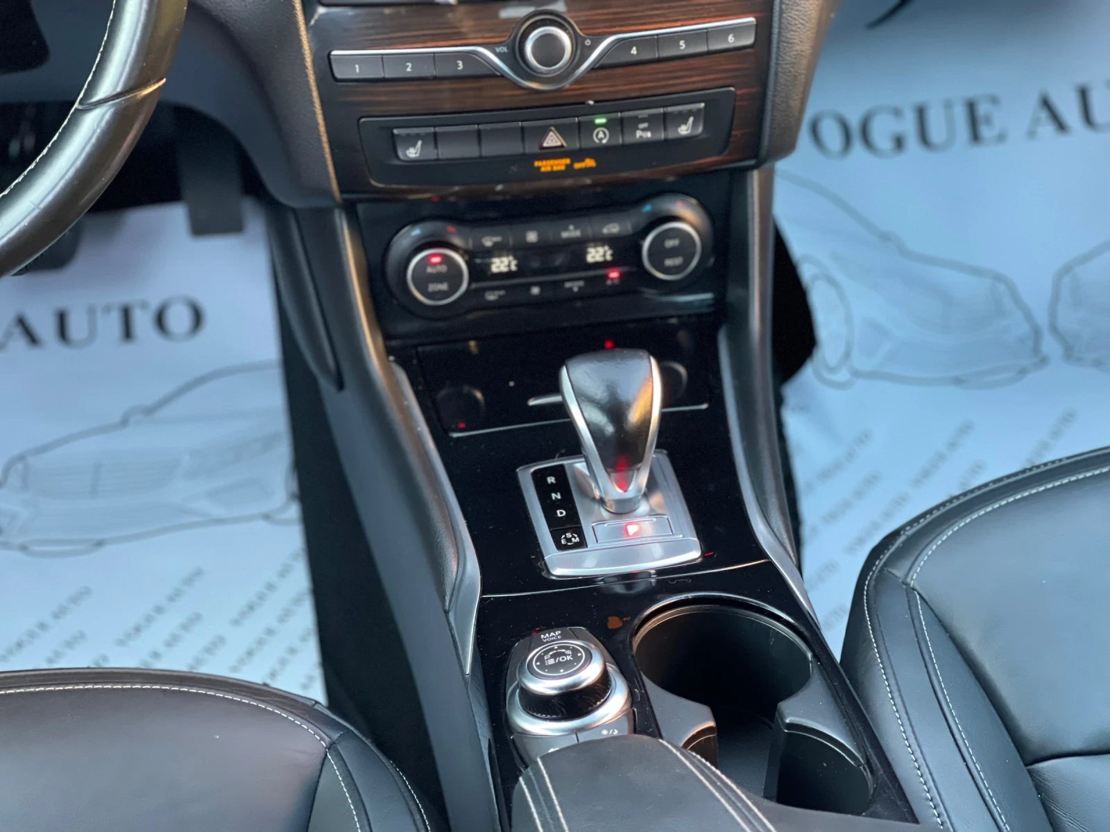 Infiniti Q30 2.2d* AWD* Keyless* 360* BLIND* MEMORY - изображение 9
