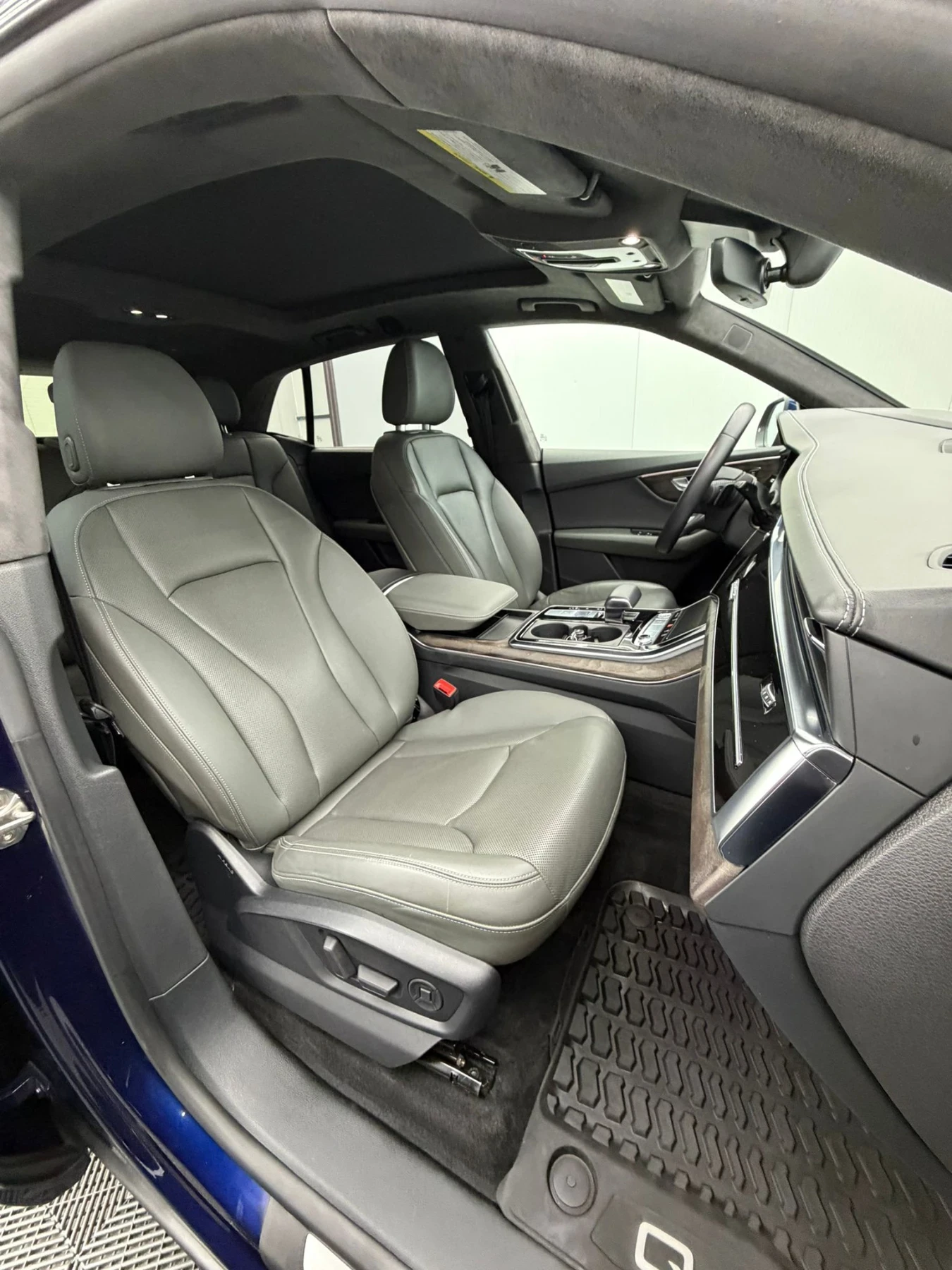 Audi Q8 55 tfsi  - изображение 10