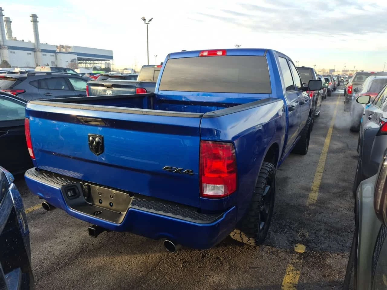 Dodge RAM 1500 * EXPRESS CREW CAB SHORT BED * 2 КЛЮЧА * ПОДГРЕВИ , снимка 3 - Автомобили и джипове - 54027521
