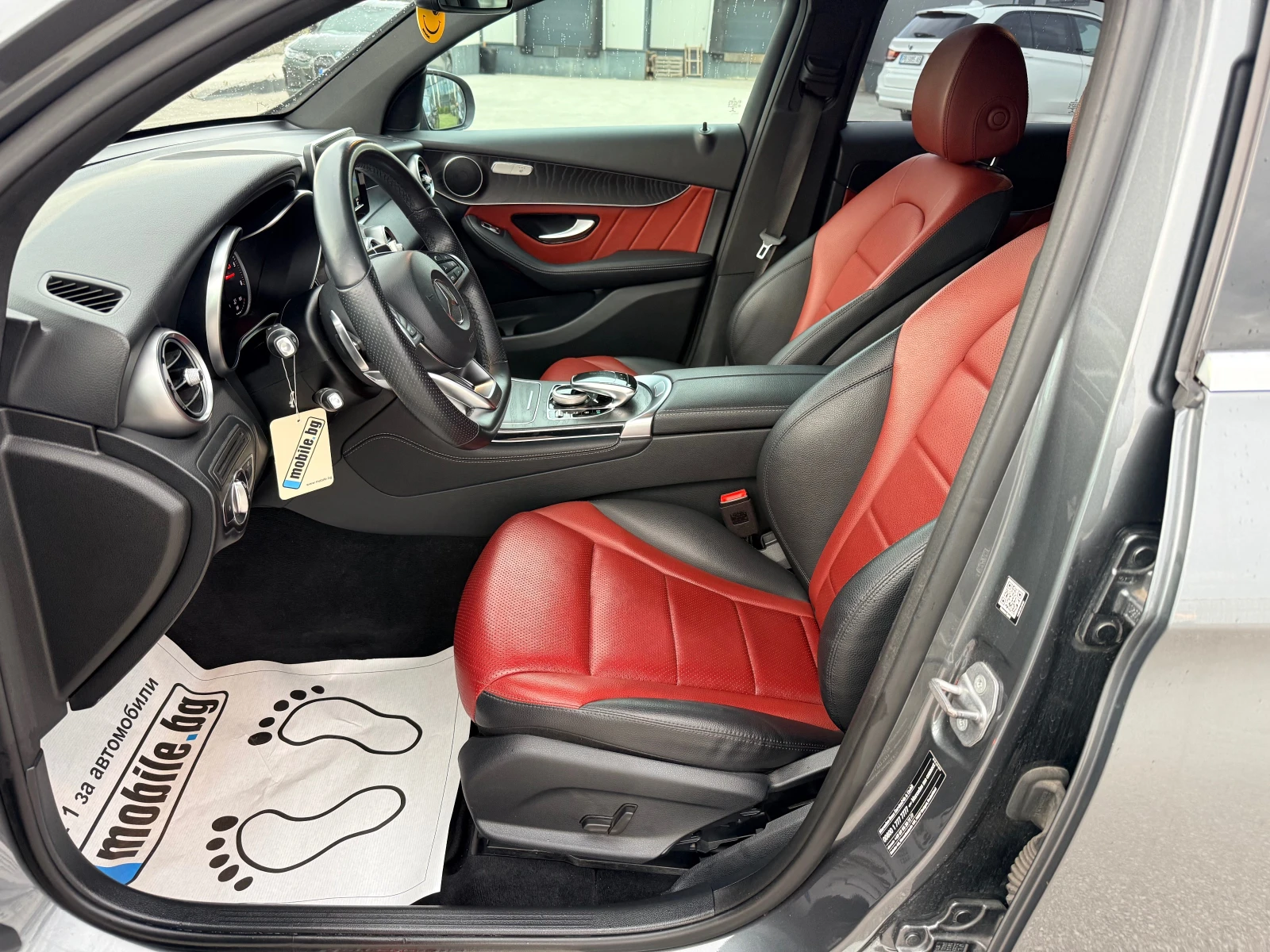 Mercedes-Benz GLC 220 COUPE/ EDITION 1 AMG/ 9G/ 4MATIC / NIGHT PACK /, снимка 10 - Автомобили и джипове - 54047381