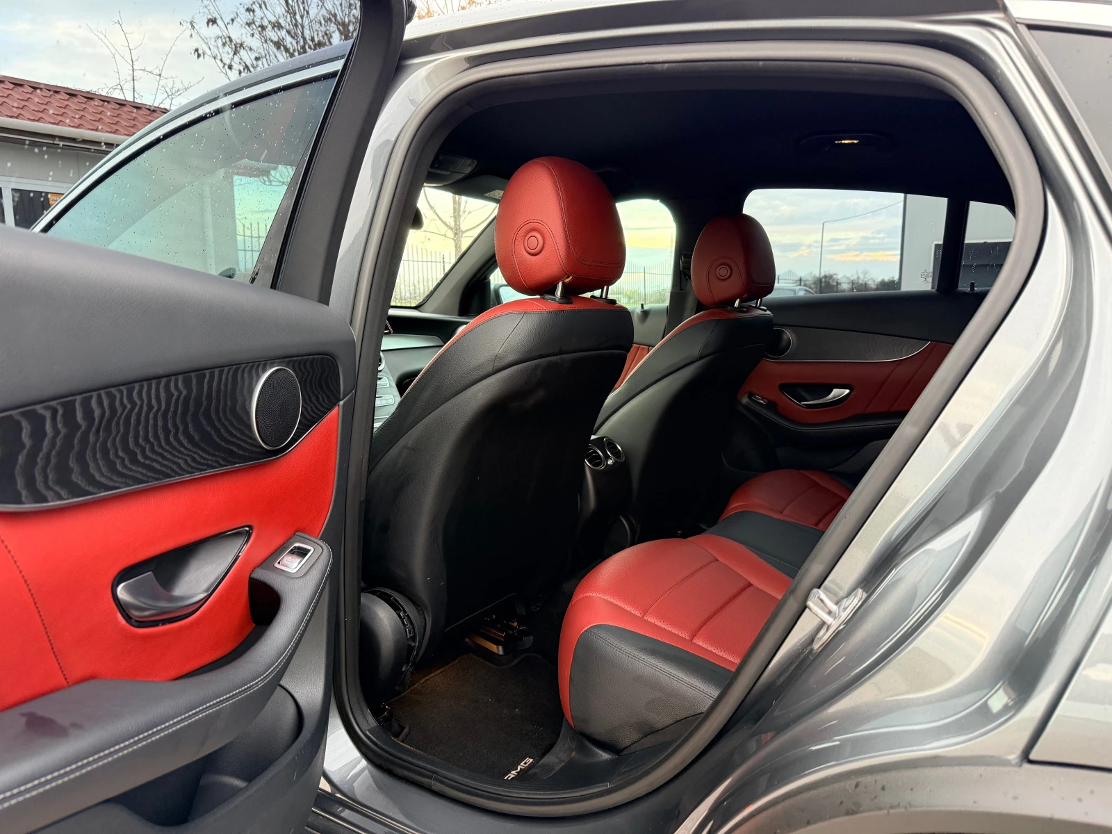 Mercedes-Benz GLC 220 COUPE/ EDITION 1 AMG/ 9G/ 4MATIC / NIGHT PACK /, снимка 11 - Автомобили и джипове - 54047381