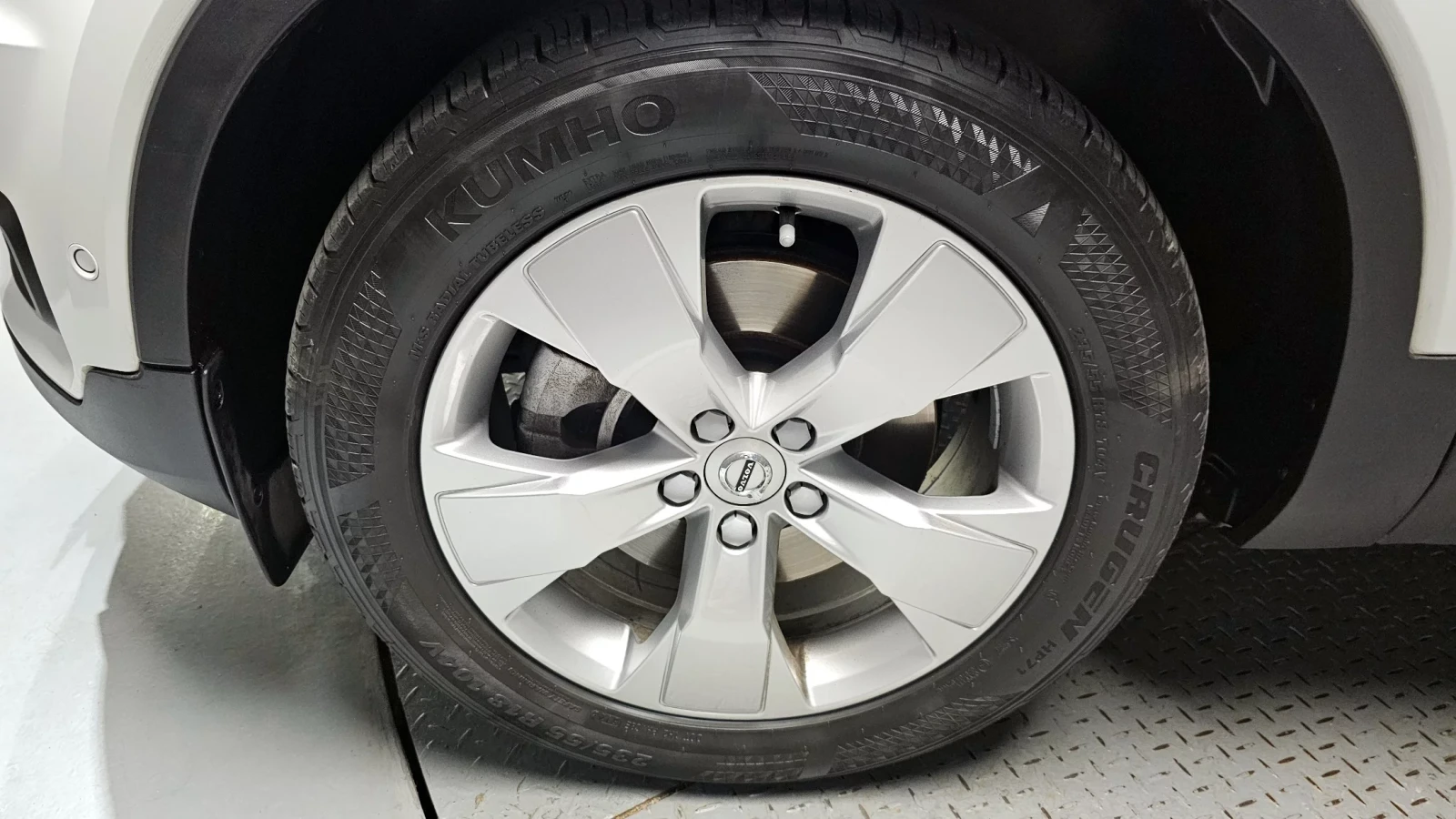 Volvo XC40 2019* PANO* DIGITAL* КРАЙНА ЦЕНА, снимка 16 - Автомобили и джипове - 54073129