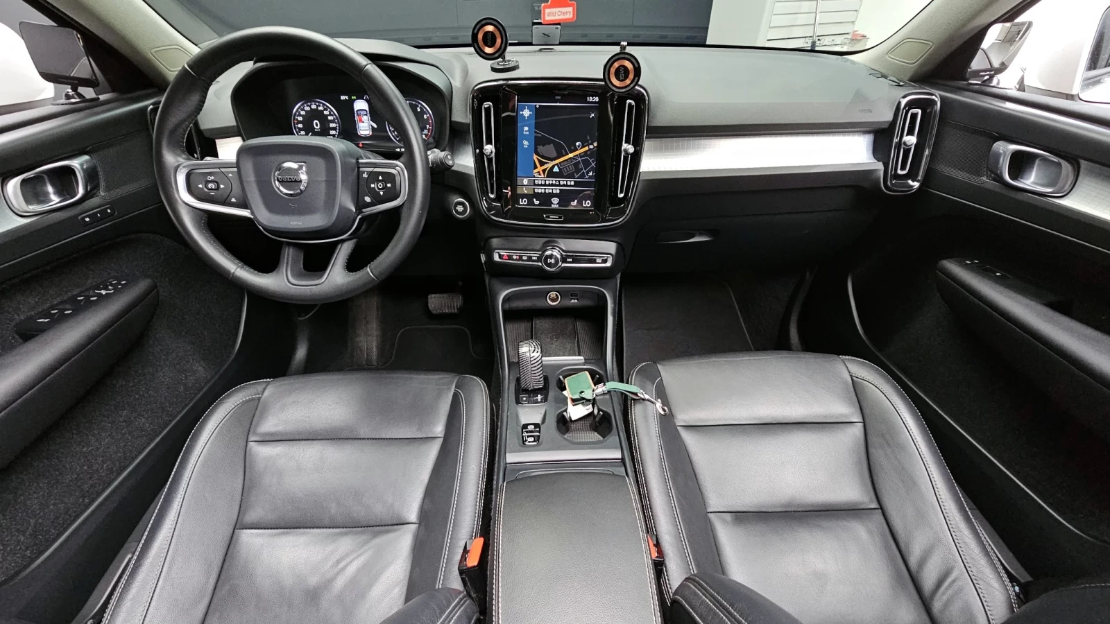 Volvo XC40 2019* PANO* DIGITAL* КРАЙНА ЦЕНА, снимка 6 - Автомобили и джипове - 54073129