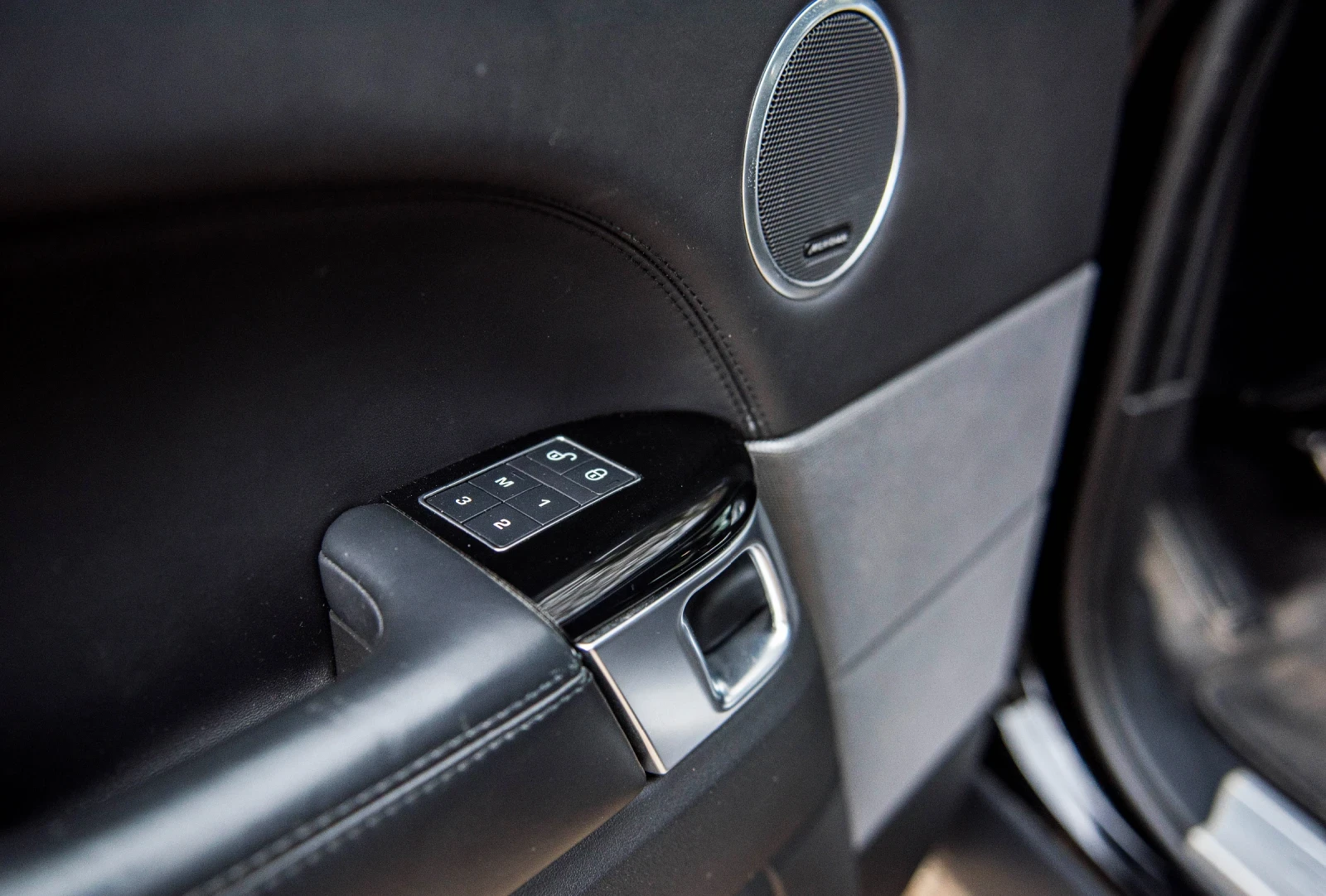 Land Rover Range Rover Sport Range Rover 3.0 HSE , снимка 16 - Автомобили и джипове - 54267625