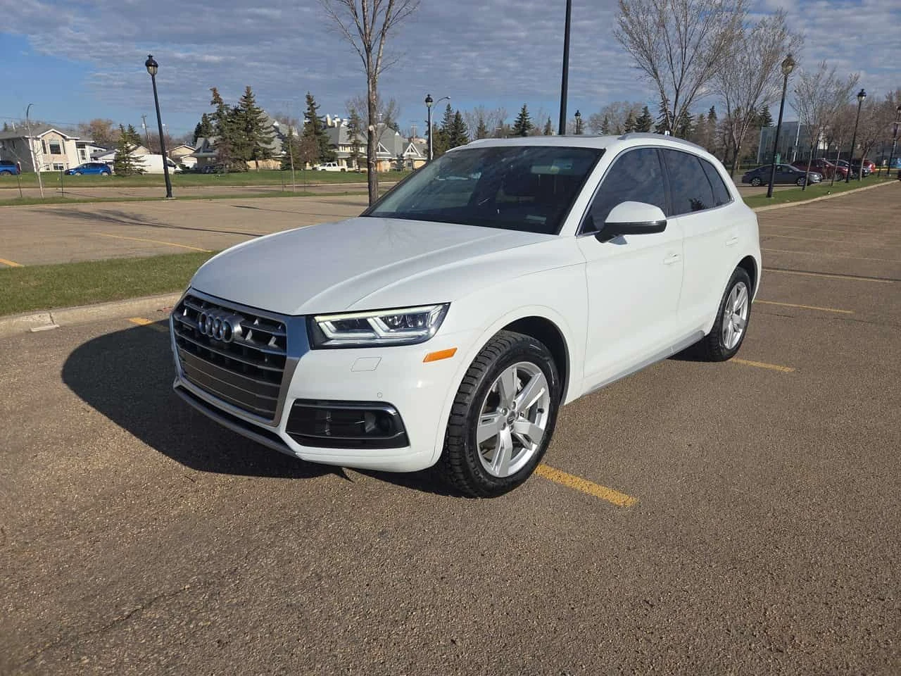 Audi Q5 Technik/360/DIS/LED/B&O/ОБДУХВАНЕ, снимка 12 - Автомобили и джипове - 54501588