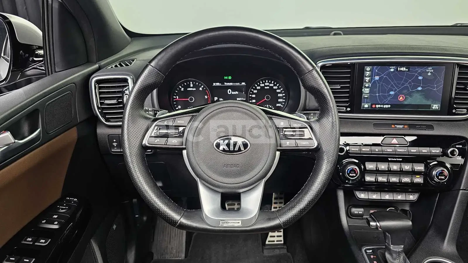 Kia Sportage ОБДУХВАНЕ * ПАНО * KEYLESS * АВТОКРЕДИТ, снимка 14 - Автомобили и джипове - 54999400