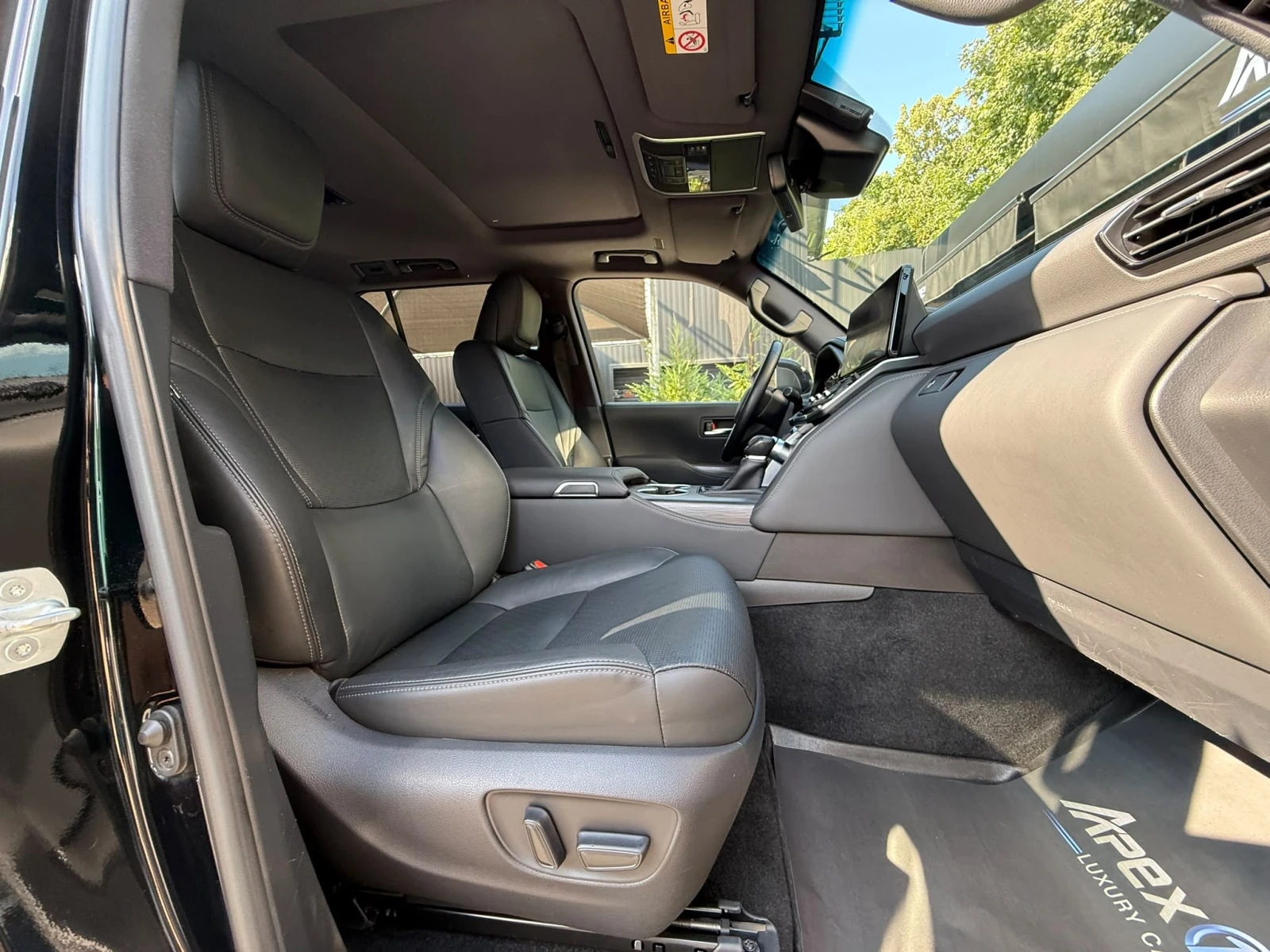 Toyota Land cruiser 70TH ANNIVERSARY 3.3 V6 300, снимка 15 - Автомобили и джипове - 55380165