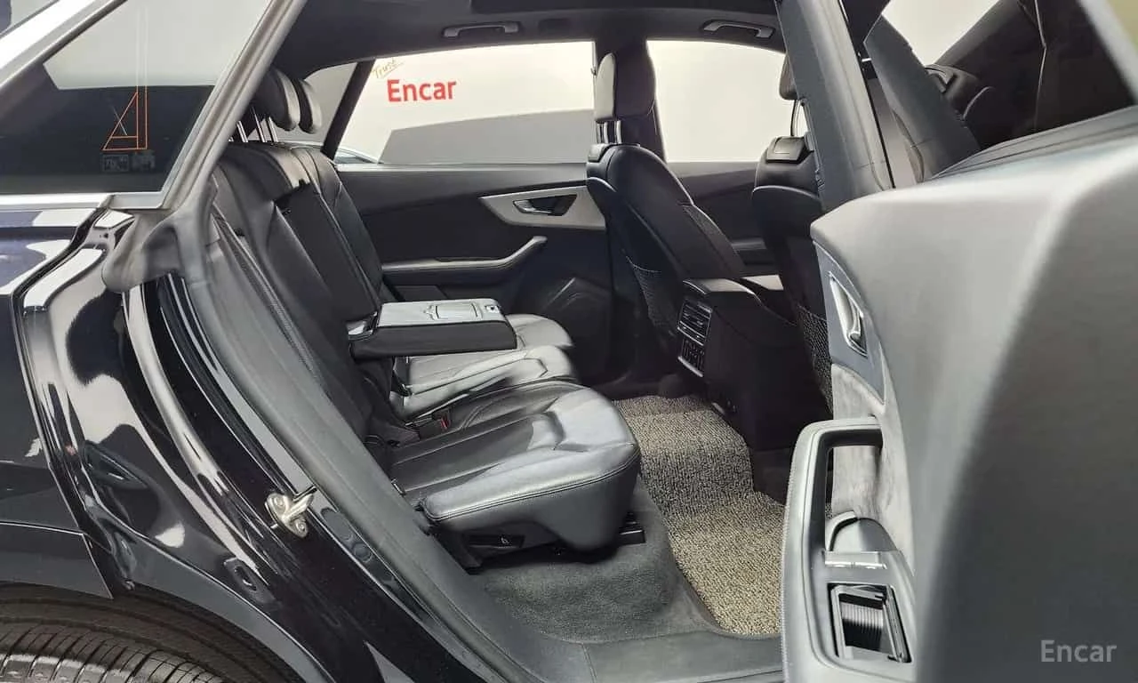 Audi Q8 | DISTRONIC | ПАНОРАМА | 360 | HUD | , снимка 12 - Автомобили и джипове - 55622474