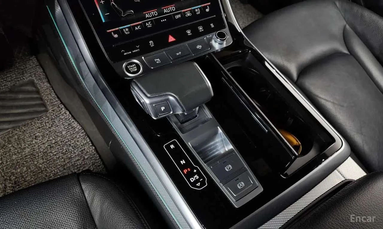 Audi Q8 | DISTRONIC | ПАНОРАМА | 360 | HUD | , снимка 9 - Автомобили и джипове - 55622474