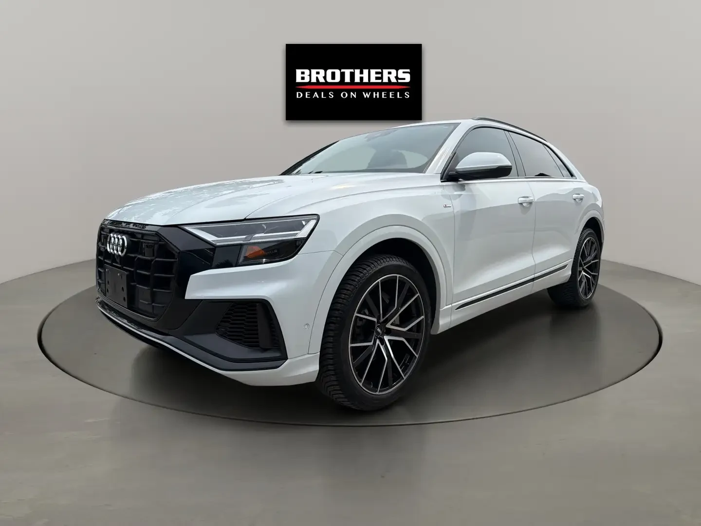 Audi Q8 Progressiv 55 TFSI quattro, снимка 3 - Автомобили и джипове - 55654994