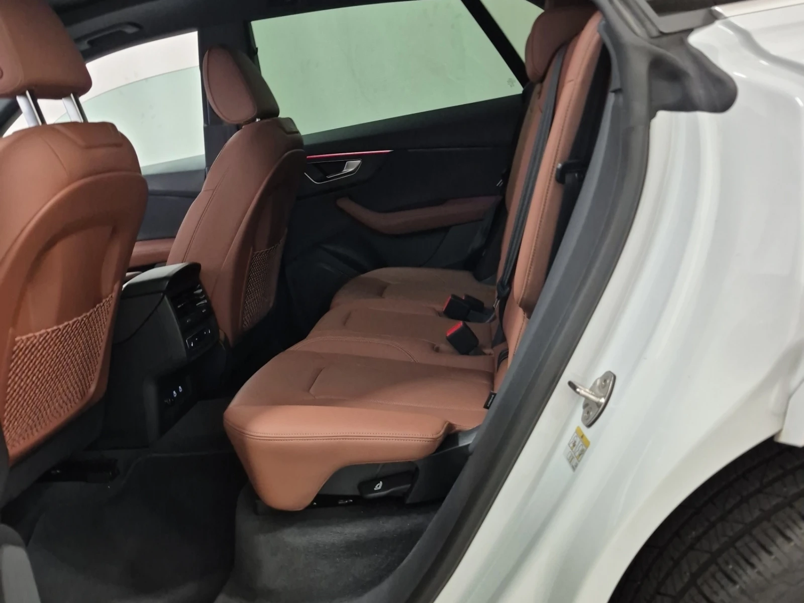 Audi Q8 3.0 TFSI  PROGRESSIV , снимка 12 - Автомобили и джипове - 56440379