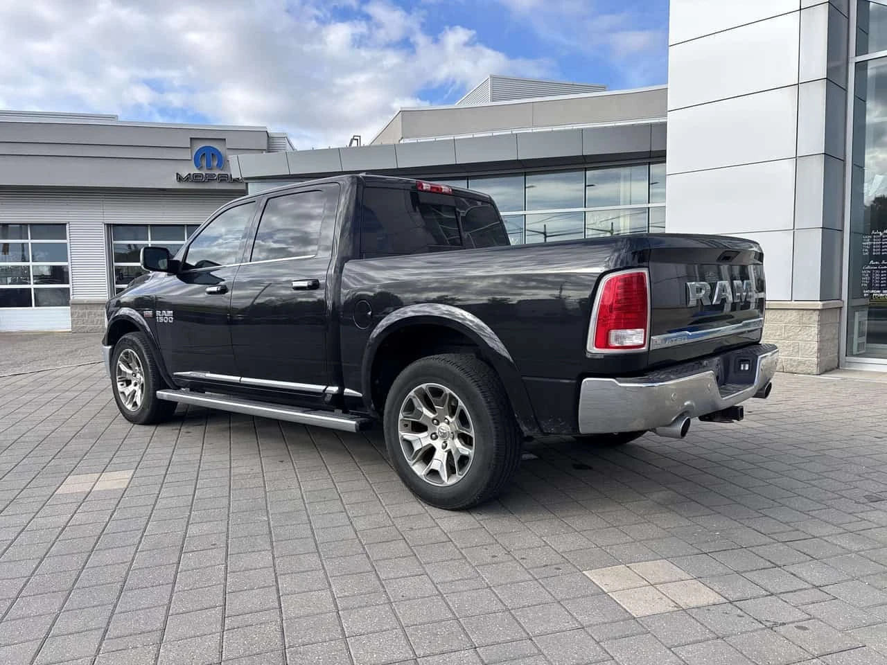 Dodge RAM 1500 * Limited | 4WD Crew Cab 140.5 | One owner, Well m | Mobile.bg � ����������� 5